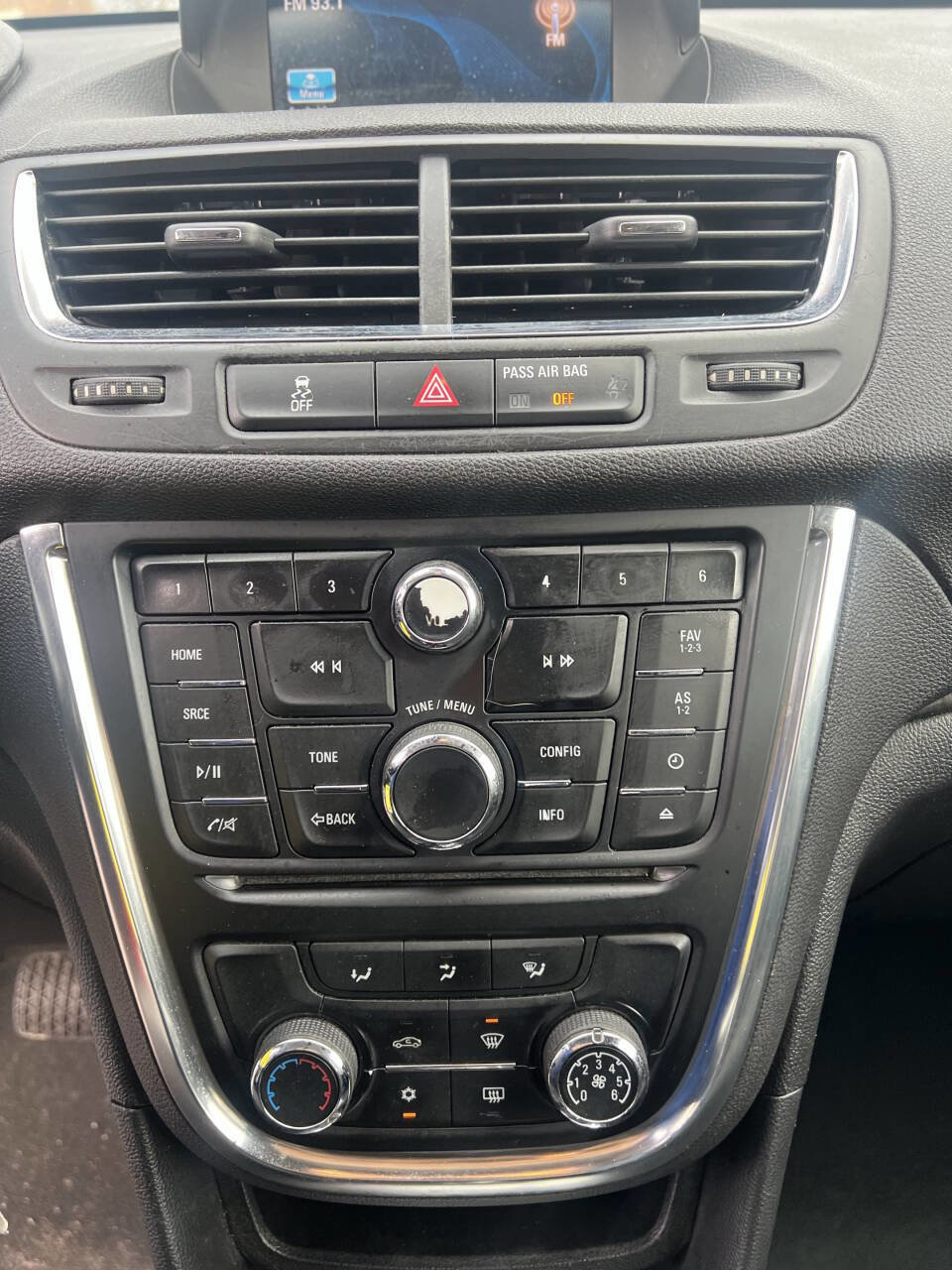 Used 2015 Buick Encore Base 4dr Crossover image 19