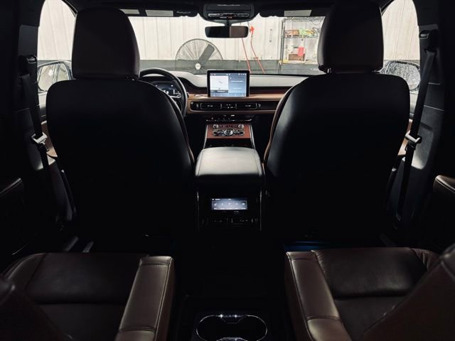 Used 2022 Lincoln Aviator Reserve w/ Elements Package Plus image 24