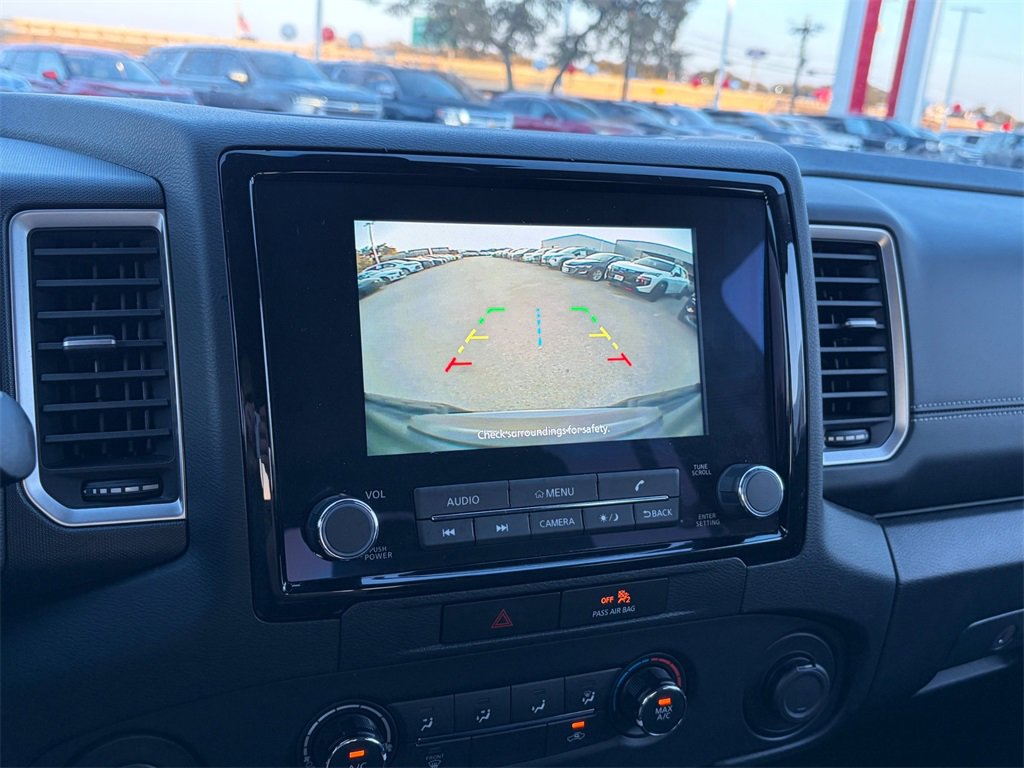 Used 2022 Nissan Frontier SV w/ Technology Package image 18