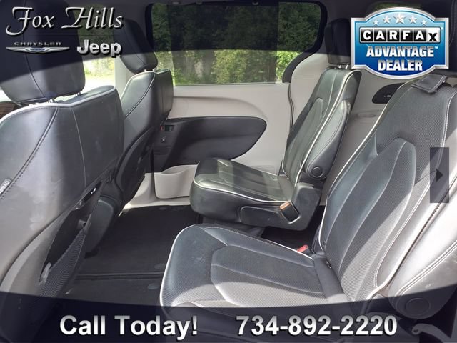 Used 2023 Chrysler Pacifica Limited FWD image 13