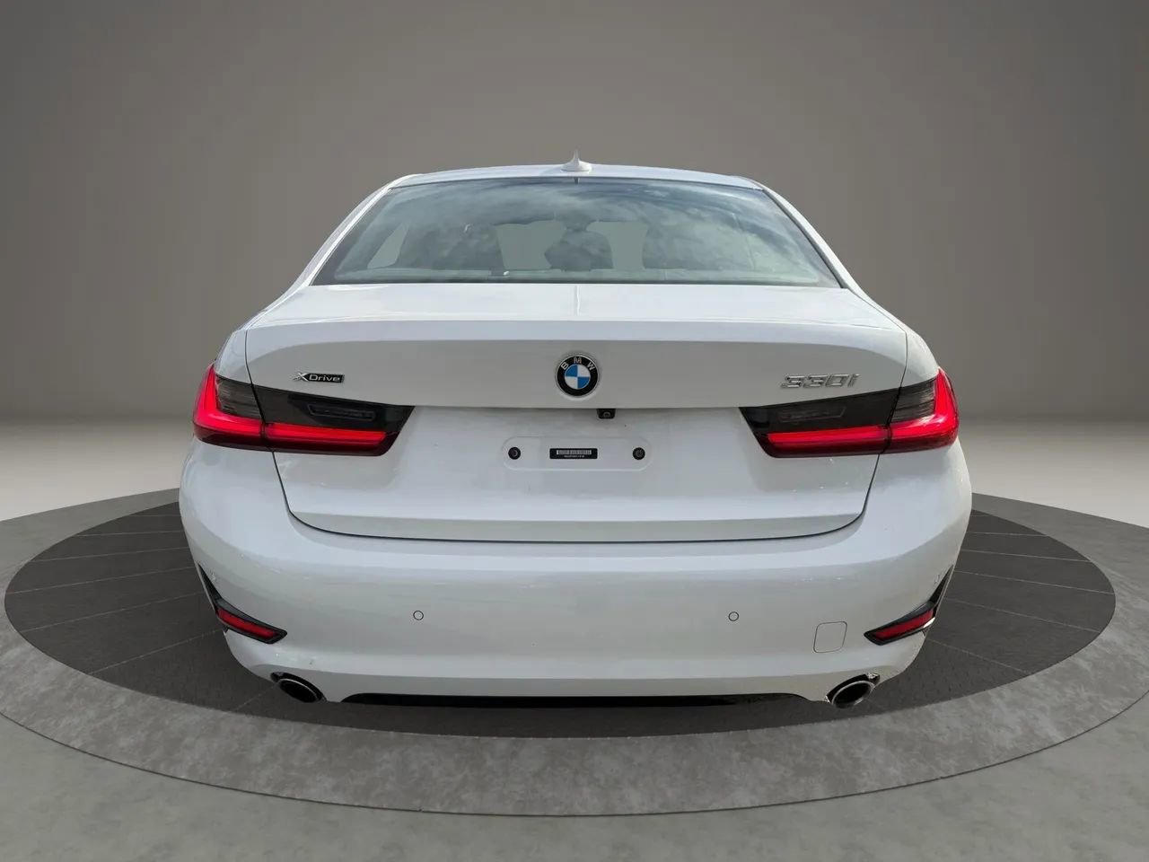 Used 2020 BMW 330i xDrive Sedan w/ Premium Package image 6