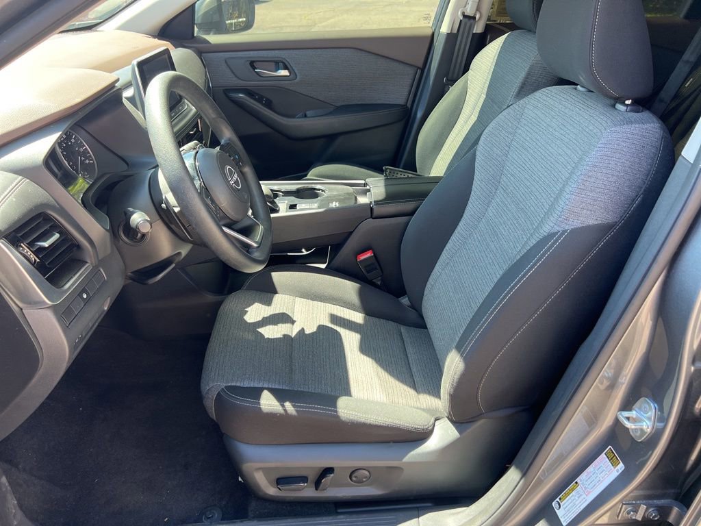 Used 2023 Nissan Rogue SV image 22
