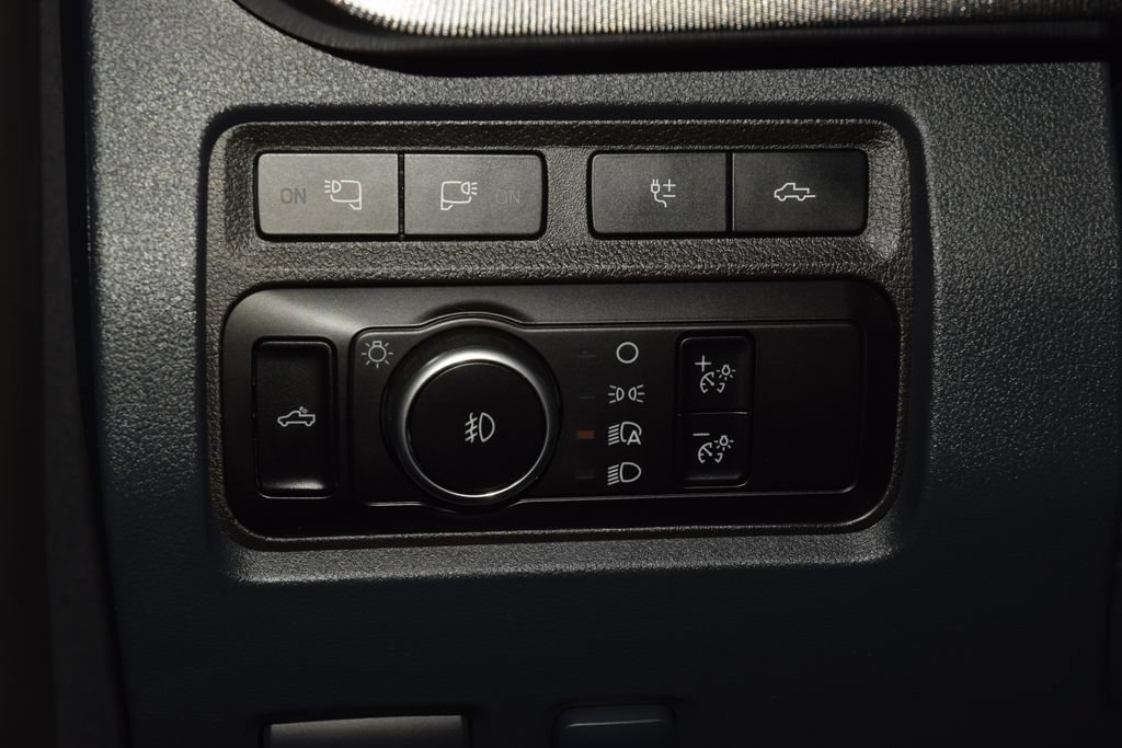 Used 2024 Ford F250 Platinum AWD/4WD image 38