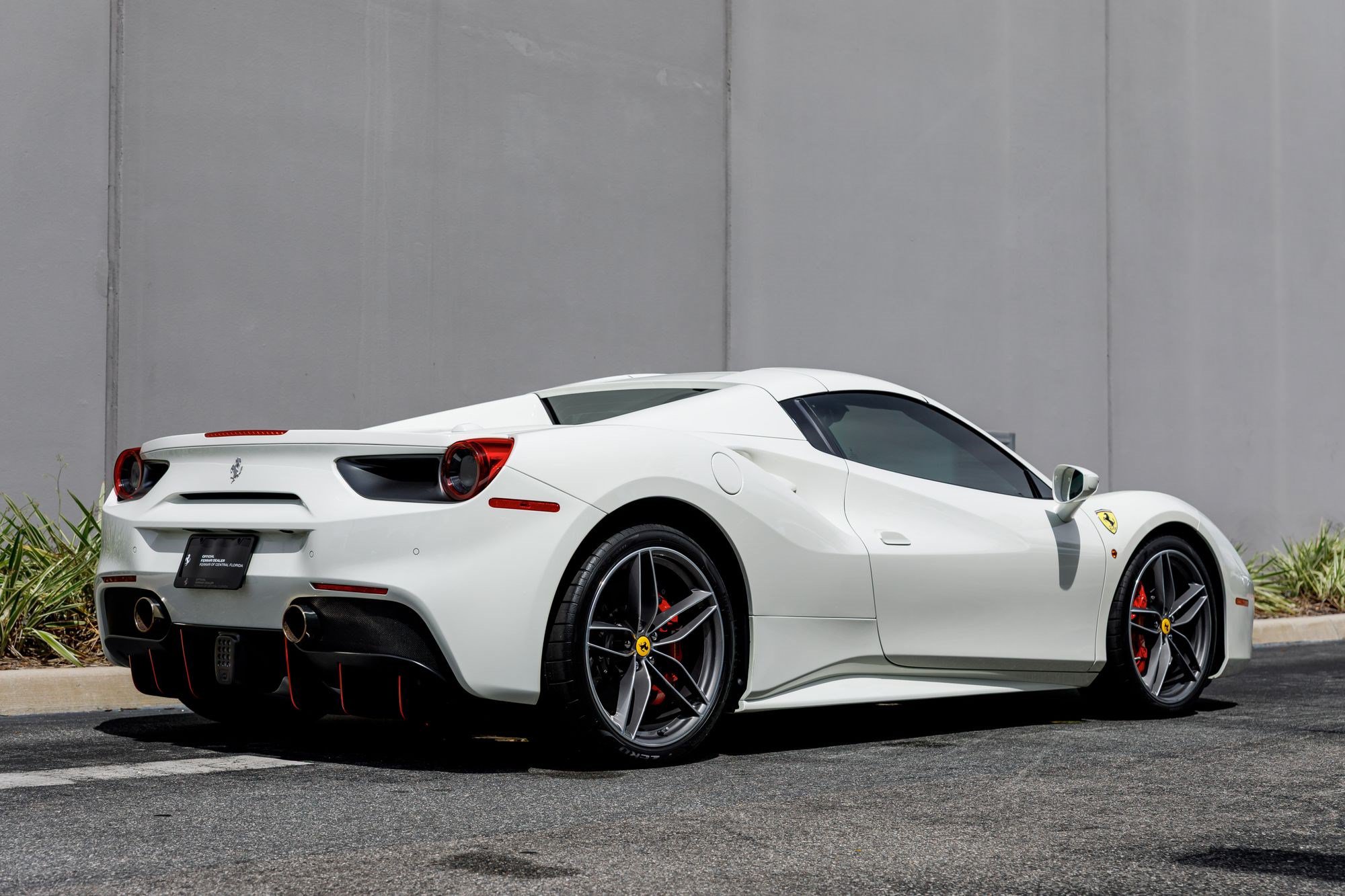 Used 2019 Ferrari 488 Spider RWD image 40
