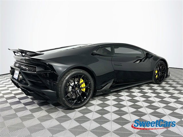 Used 2021 Lamborghini Huracan EVO image 7