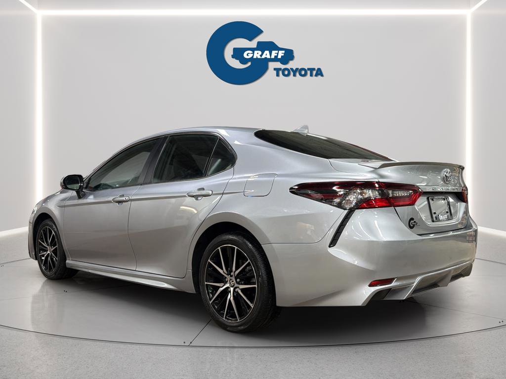 Used 2024 Toyota Camry SE w/ Convenience Package FWD image 4