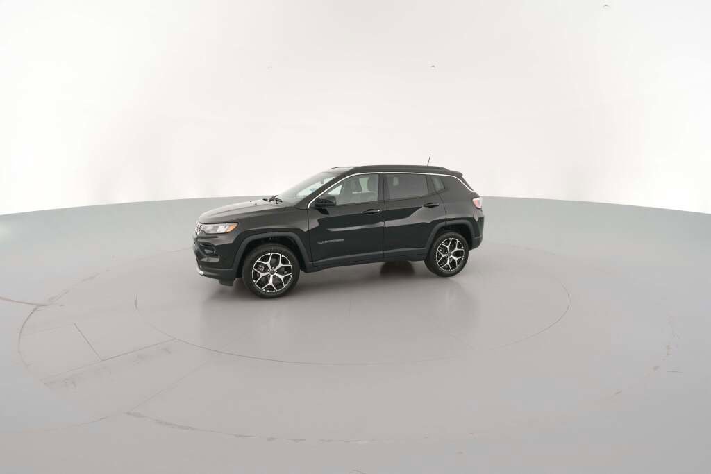 New 2026 Jeep Compass Limited image 5