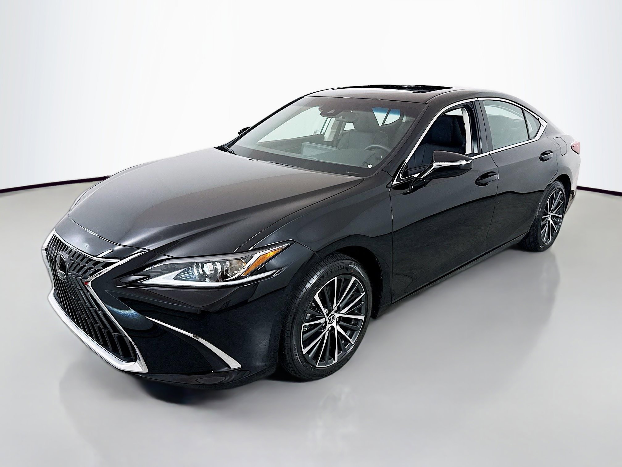 Used 2025 Lexus ES 350 350 w/ Premium Package image 3