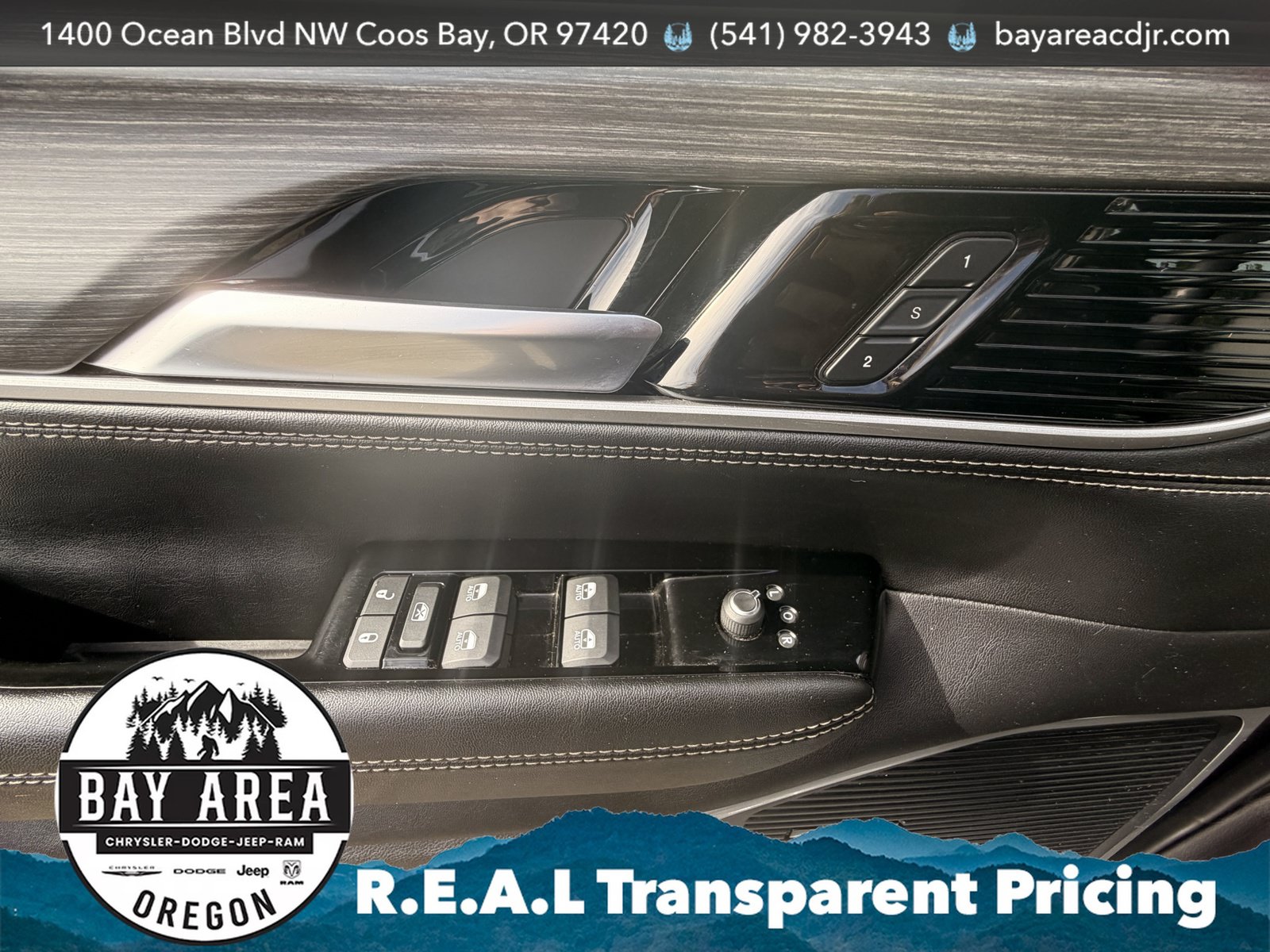 Used 2024 Jeep Wagoneer L Series III w/ Flexible Seating Group AWD/4WD image 12