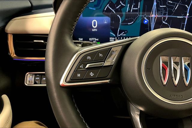 Used 2024 Buick Envision Avenir image 27