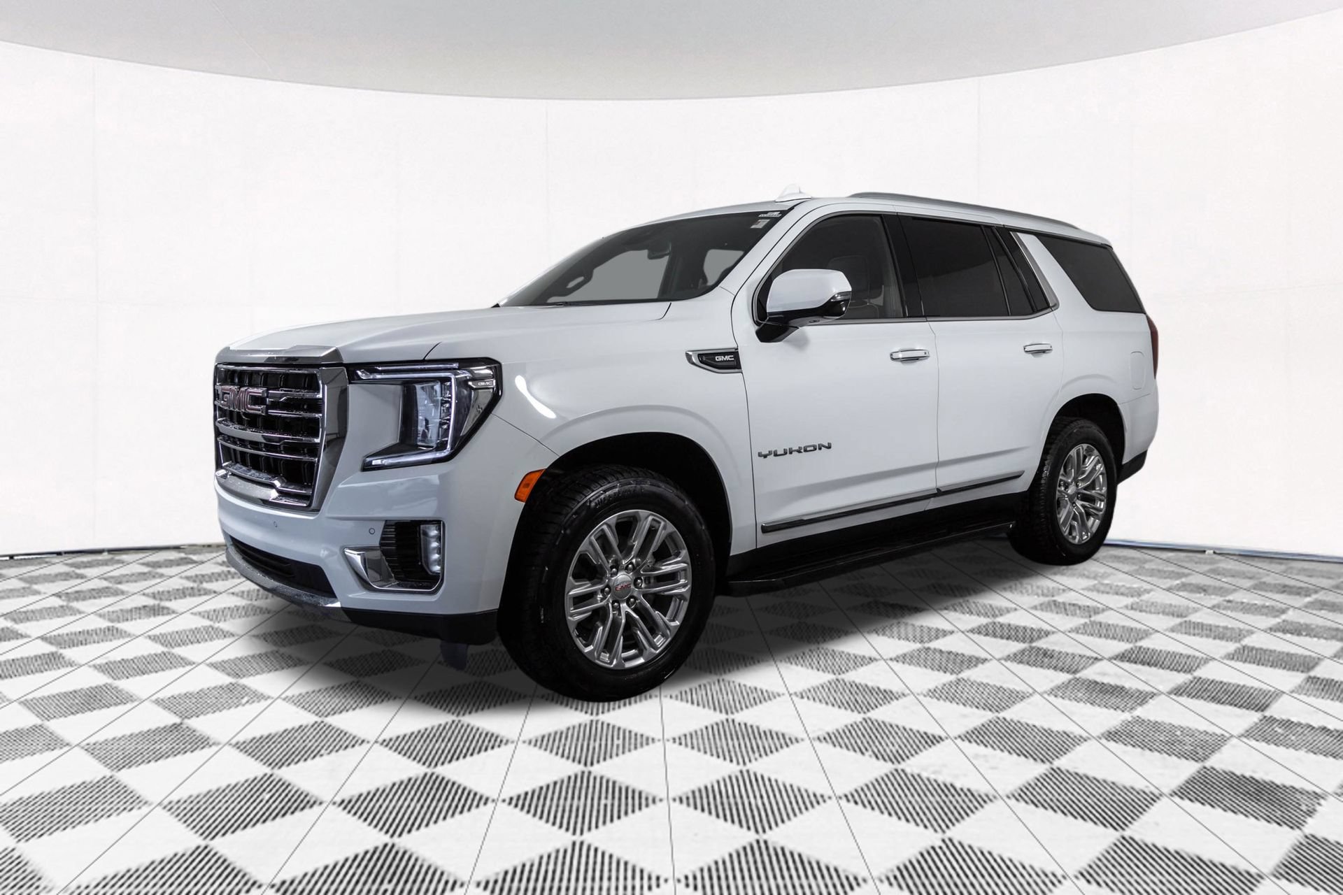 Used 2023 GMC Yukon SLT w/ SLT Luxury Package AWD/4WD image 15