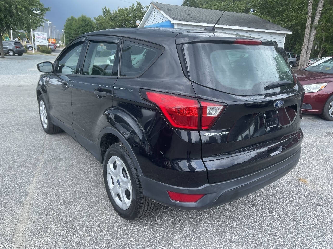 Used 2019 Ford Escape S FWD image 5