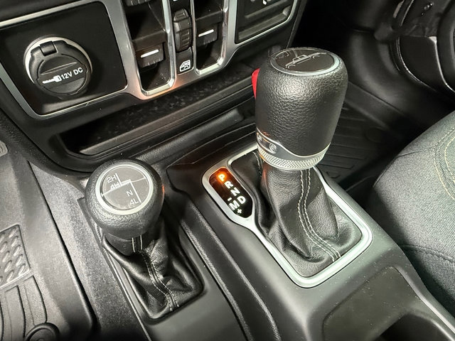 Used 2025 Jeep Gladiator Sport AWD/4WD image 24