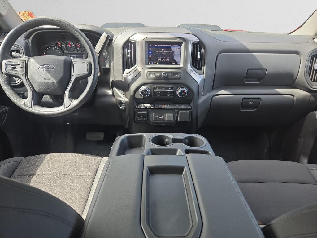 Used 2025 Chevrolet Silverado 1500 Custom Trail Boss w/ Dark Appearance Package AWD/4WD image 12