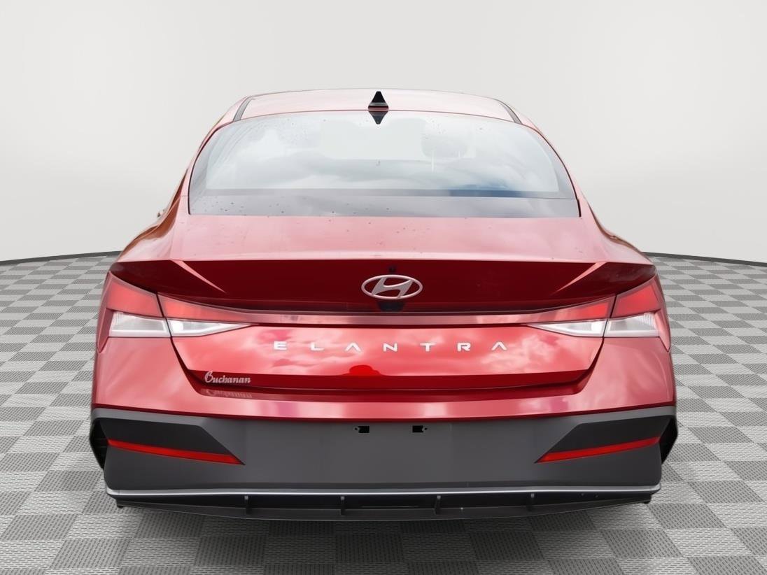 Used 2024 Hyundai Elantra SEL FWD image 6