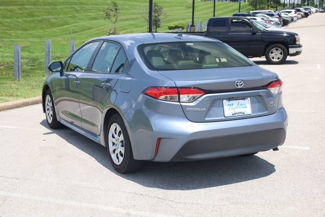 Used 2025 Toyota Corolla LE FWD image 6
