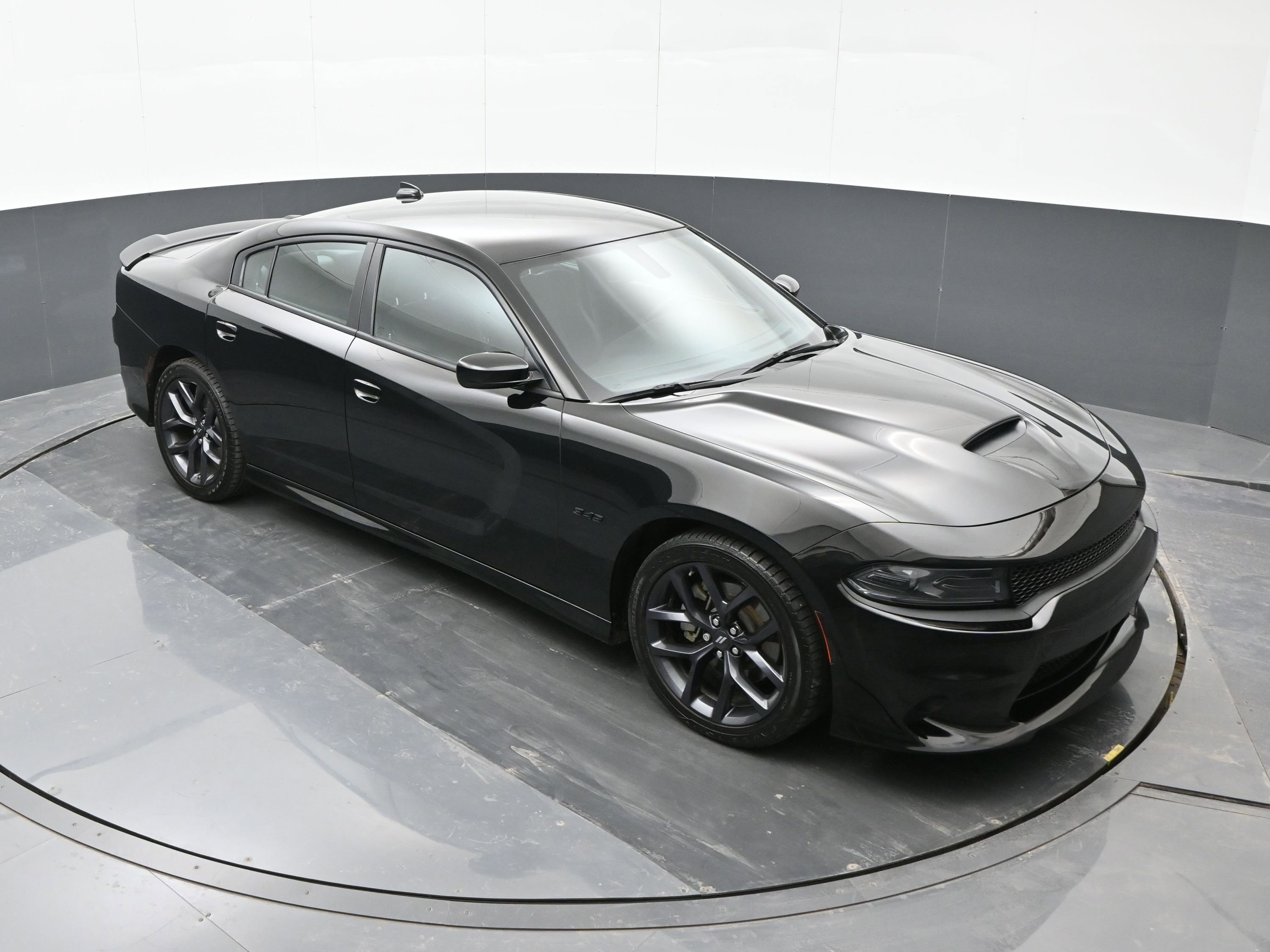 Used 2023 Dodge Charger R/T w/ Plus Group image 28