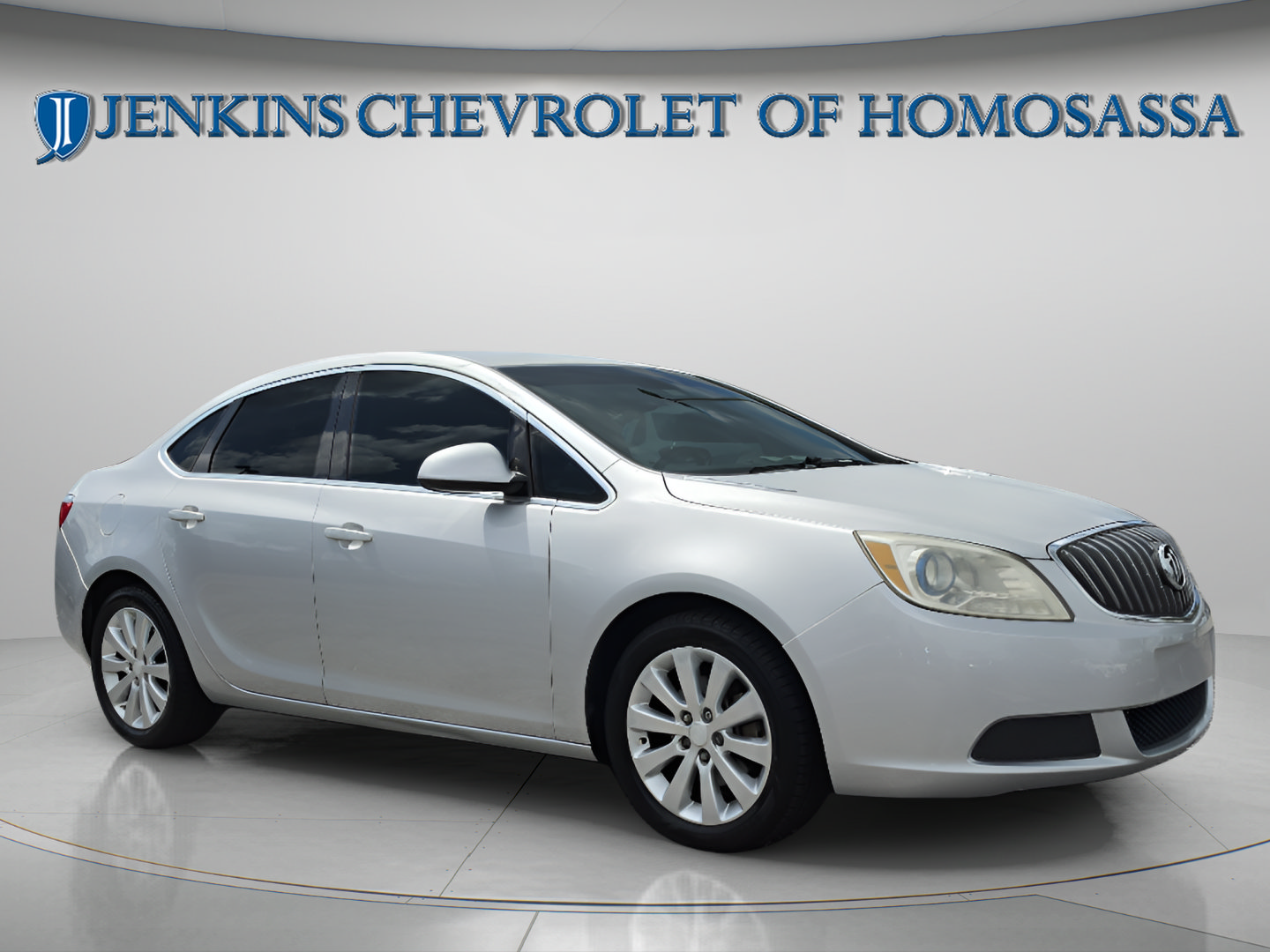 Used 2015 Buick Verano FWD image 2