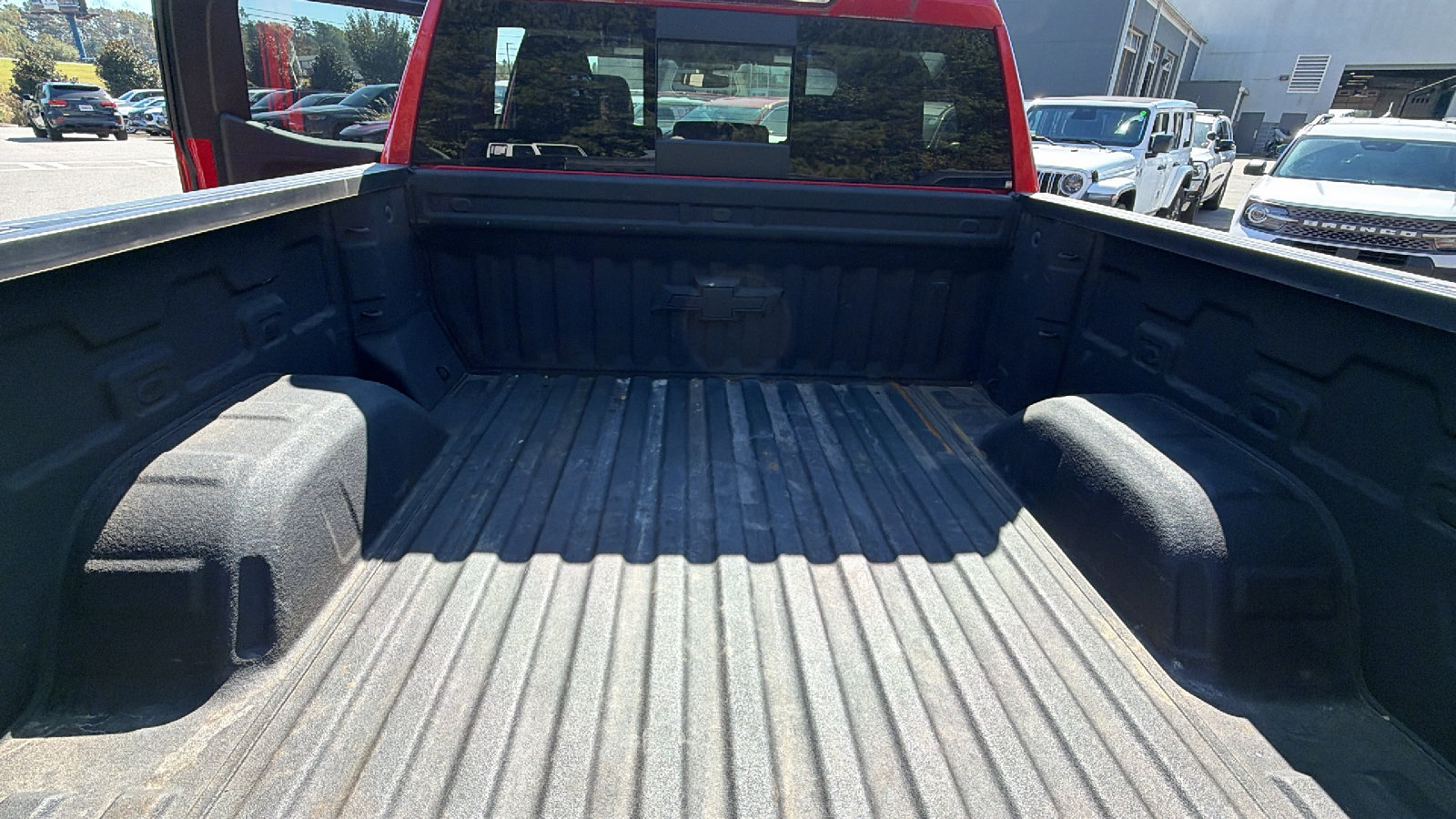 Used 2021 Chevrolet Silverado 1500 LT Trail Boss w/ Convenience Package II AWD/4WD image 13