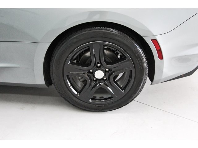 Used 2023 Chevrolet Camaro LT RWD image 6
