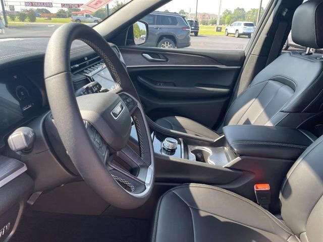 New 2025 Jeep Grand Cherokee Limited image 7