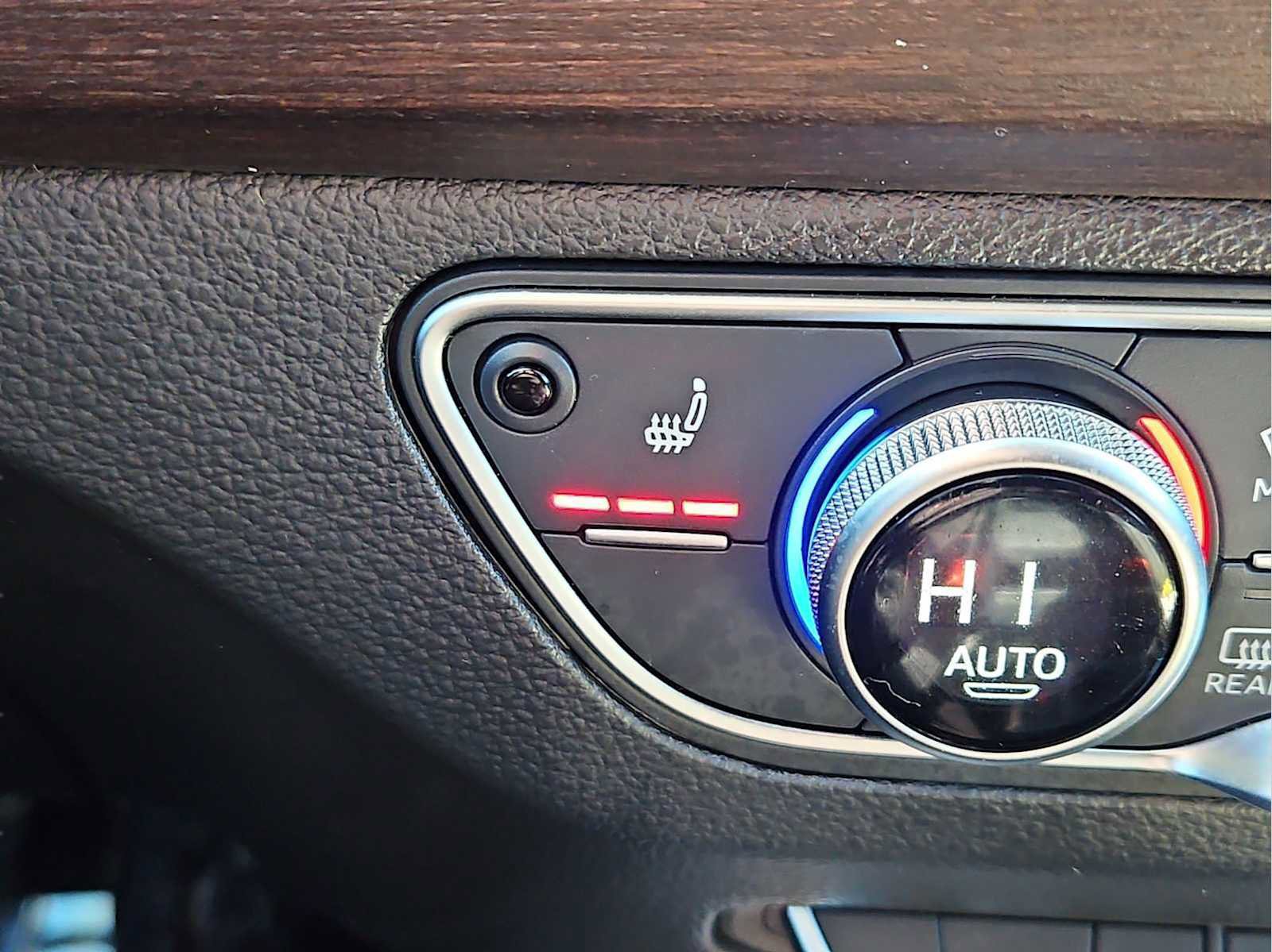 Used 2023 Audi Q5 2.0T Premium w/ Convenience Package image 24