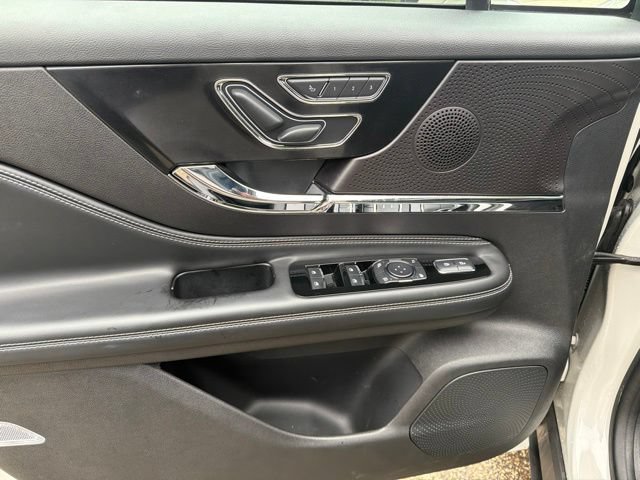 Used 2024 Lincoln Corsair AWD w/ Equipment Group 101A image 13