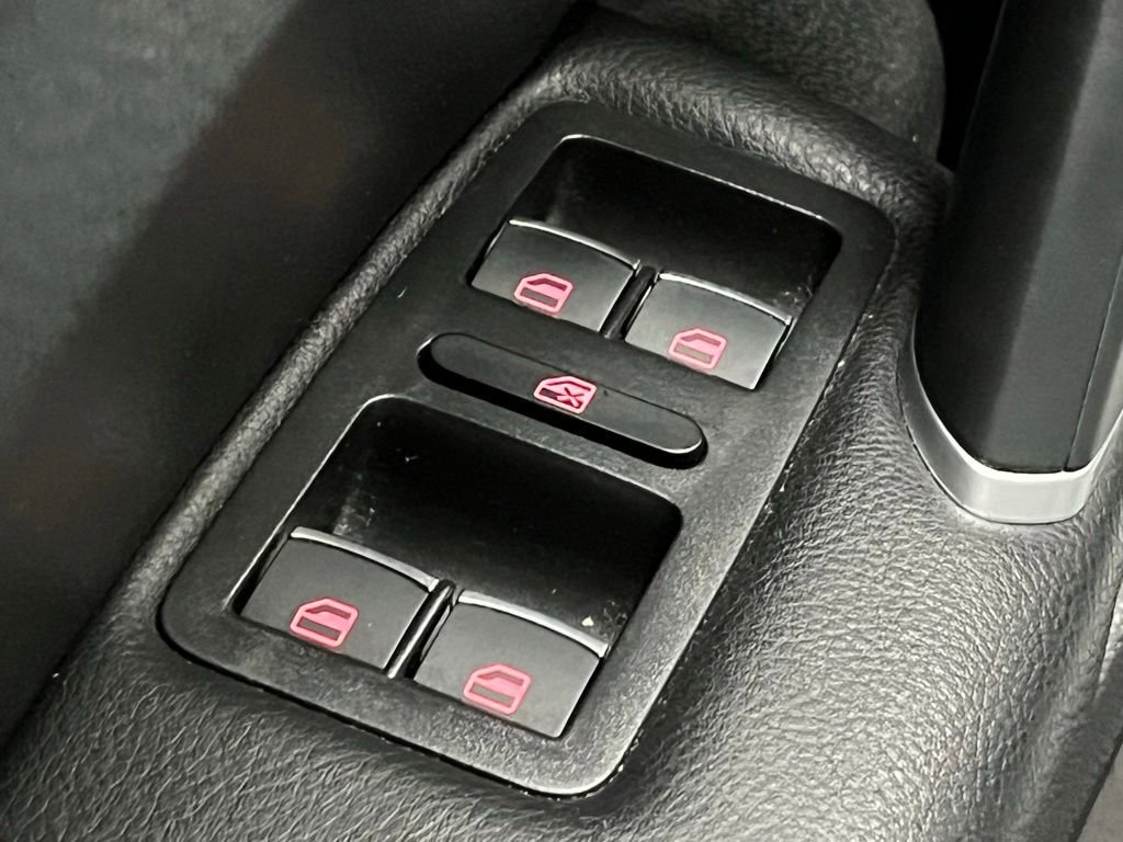 Certified 2022 Volkswagen Passat 2.0T SE FWD image 18