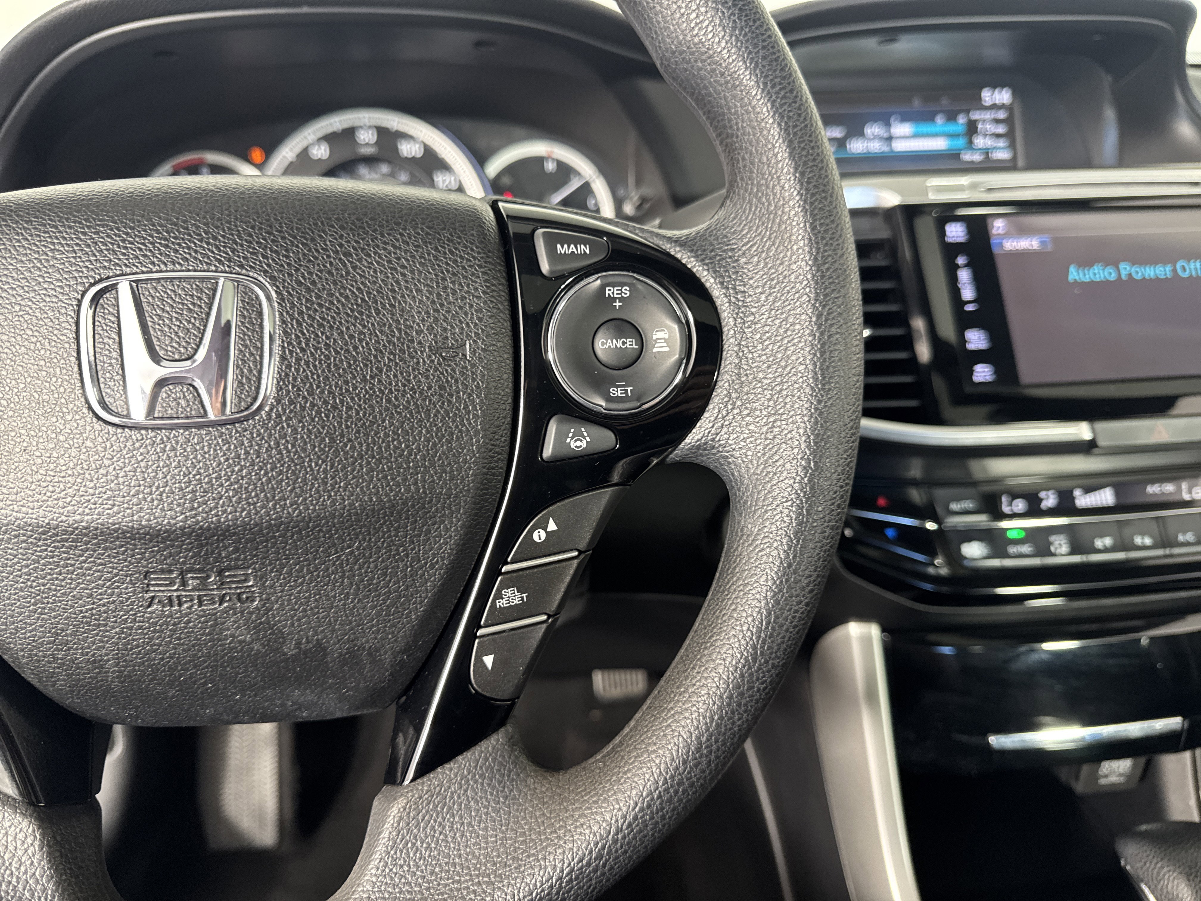 Used 2017 Honda Accord EX image 29