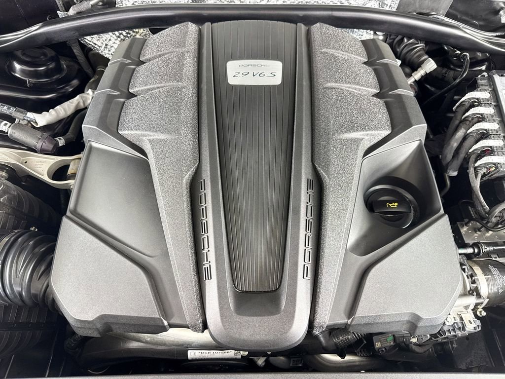Used 2024 Porsche Macan S image 30