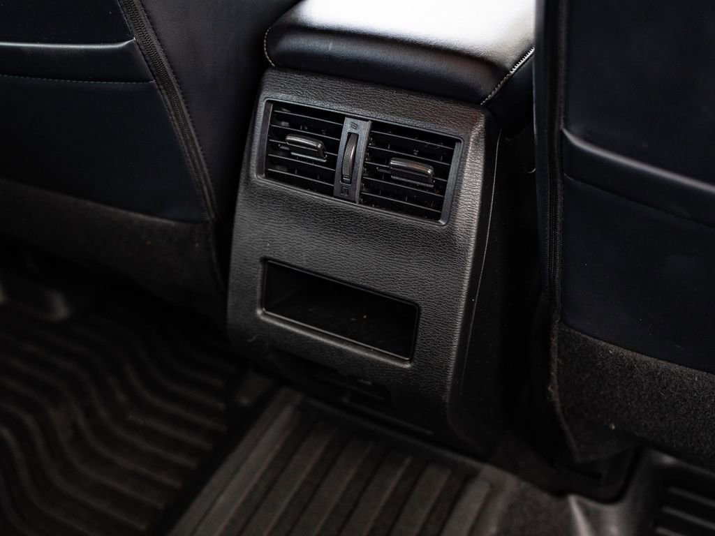 Used 2024 Mitsubishi Outlander SE image 35