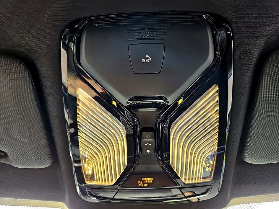 Used 2024 BMW X5 xDrive50e image 21