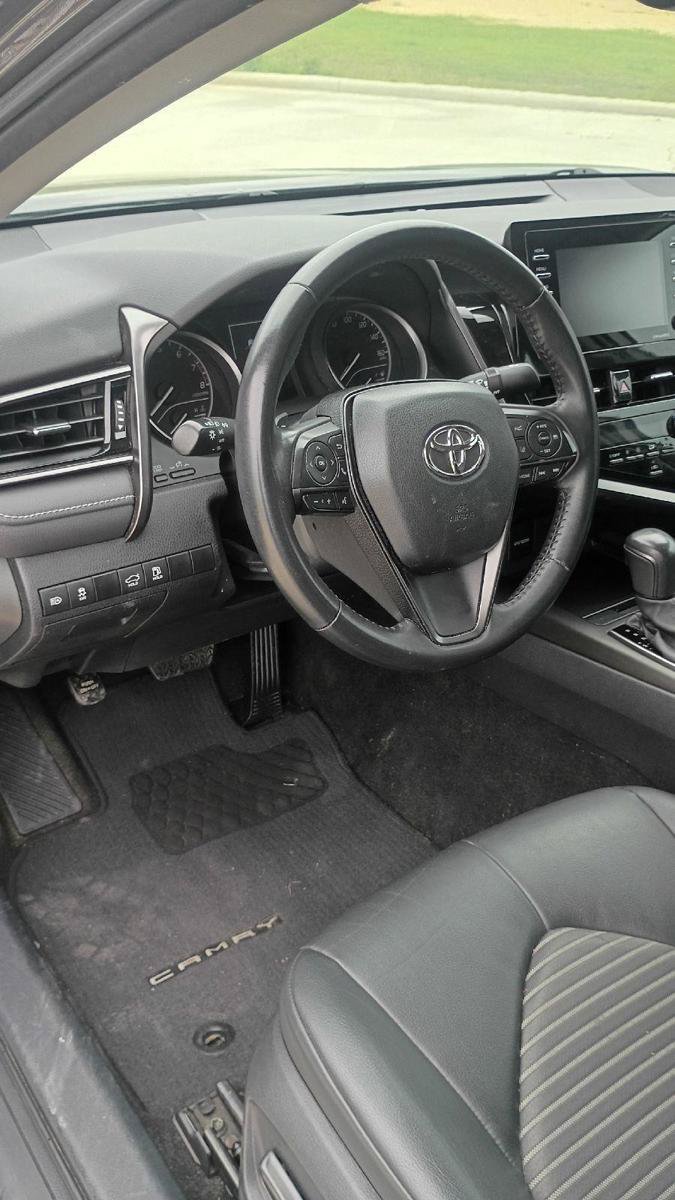 Used 2023 Toyota Camry SE FWD image 11