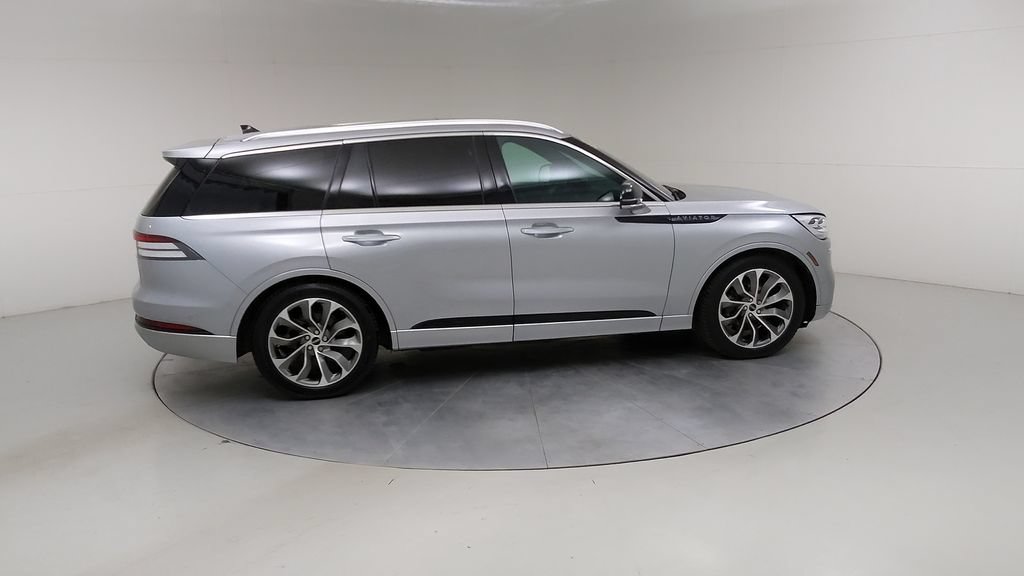 Used 2023 Lincoln Aviator Grand Touring w/ Equipment Group 301A AWD/4WD image 14