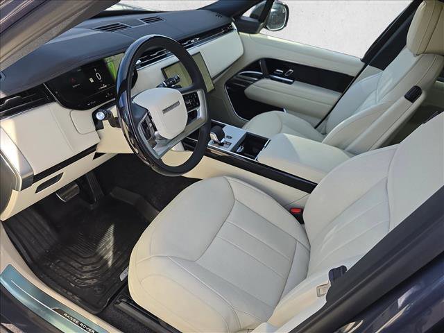 New 2025 Land Rover Range Rover Long Wheelbase SE image 18