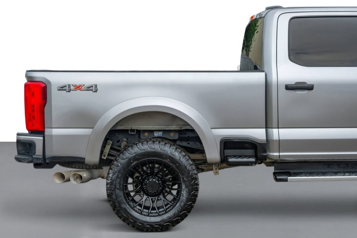 Used 2023 Ford F250 XLT AWD/4WD image 7