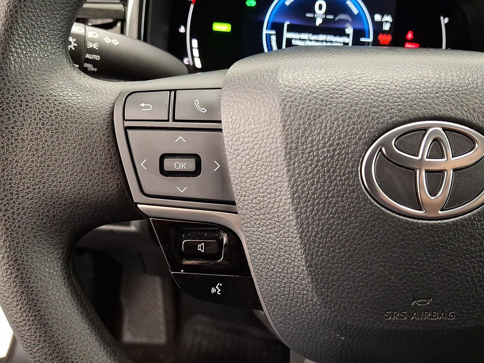 Certified 2025 Toyota Camry LE FWD image 9