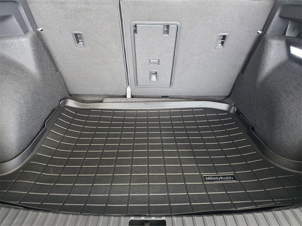 New 2025 Volkswagen Taos SE image 22