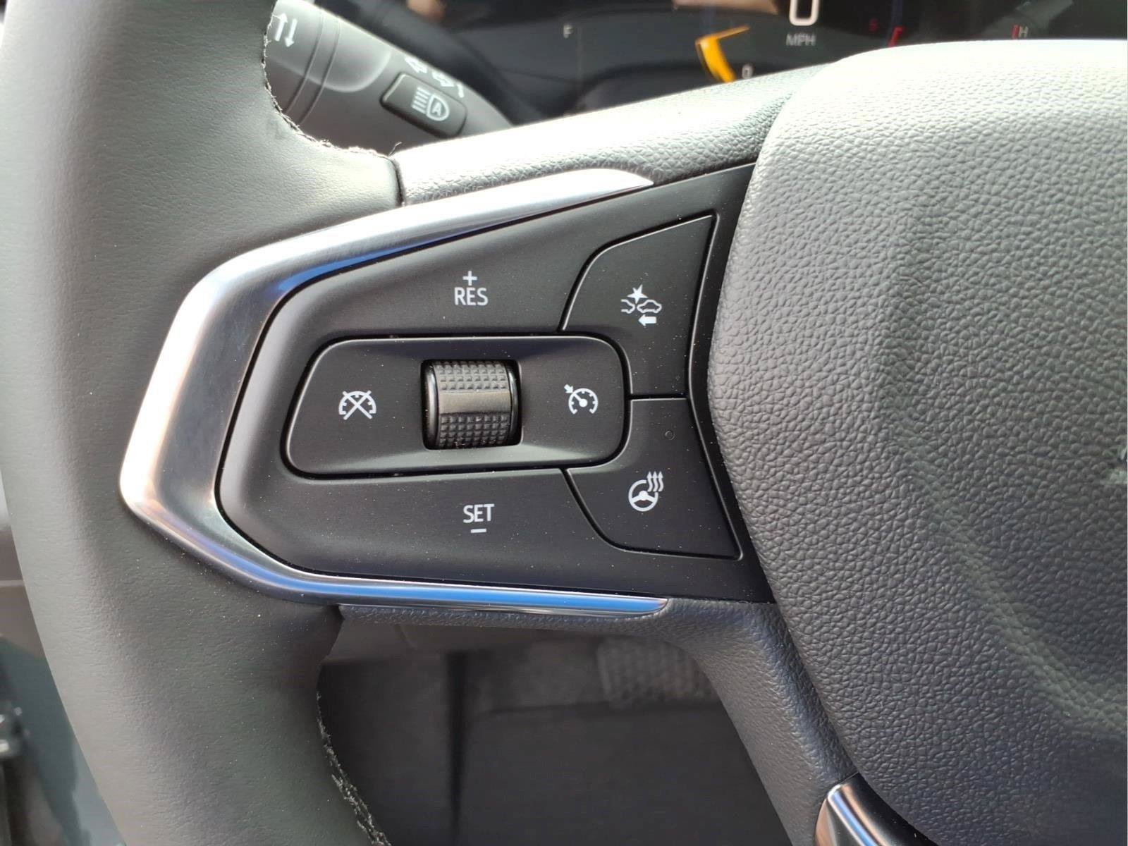 New 2026 Chevrolet Trax LT w/ LT Convenience Package FWD image 19