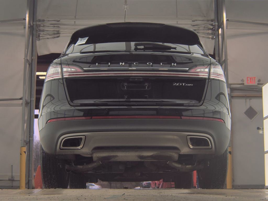 Used 2019 Lincoln Nautilus Premier image 6