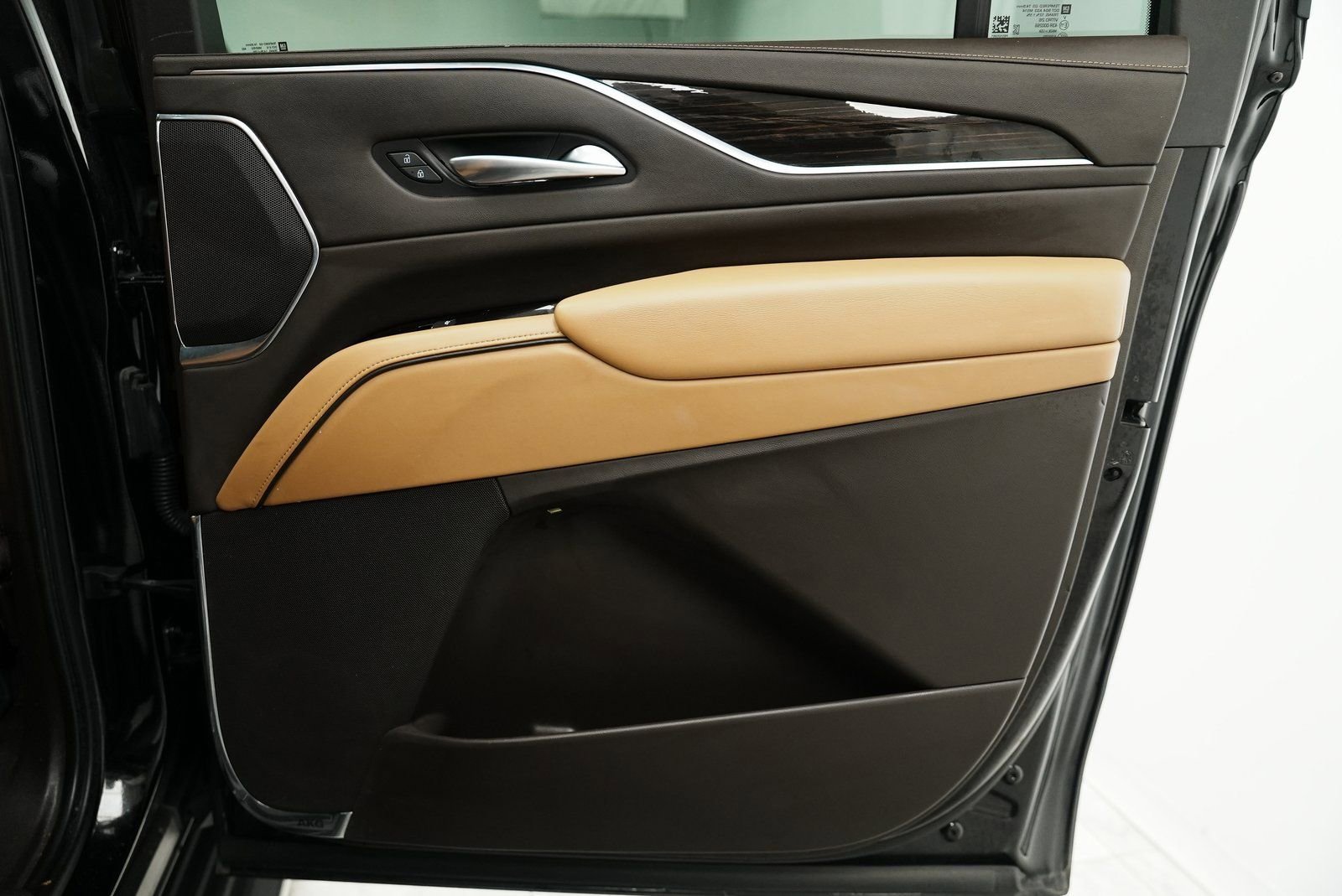 Used 2021 Cadillac Escalade ESV Premium Luxury image 16