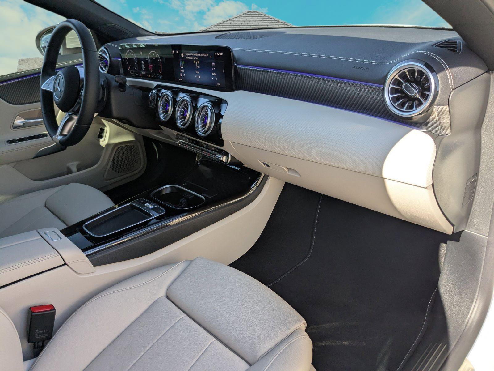Used 2025 Mercedes-Benz CLA 250 image 21
