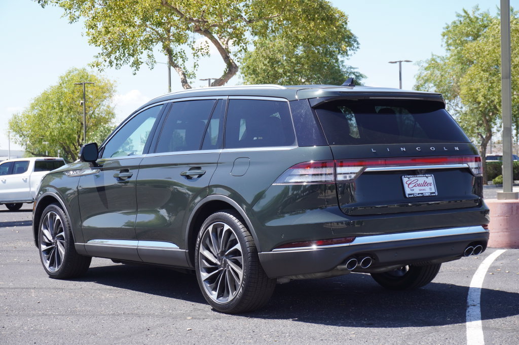 Used 2023 Lincoln Aviator Reserve w/ Equipment Group 201A RWD image 3