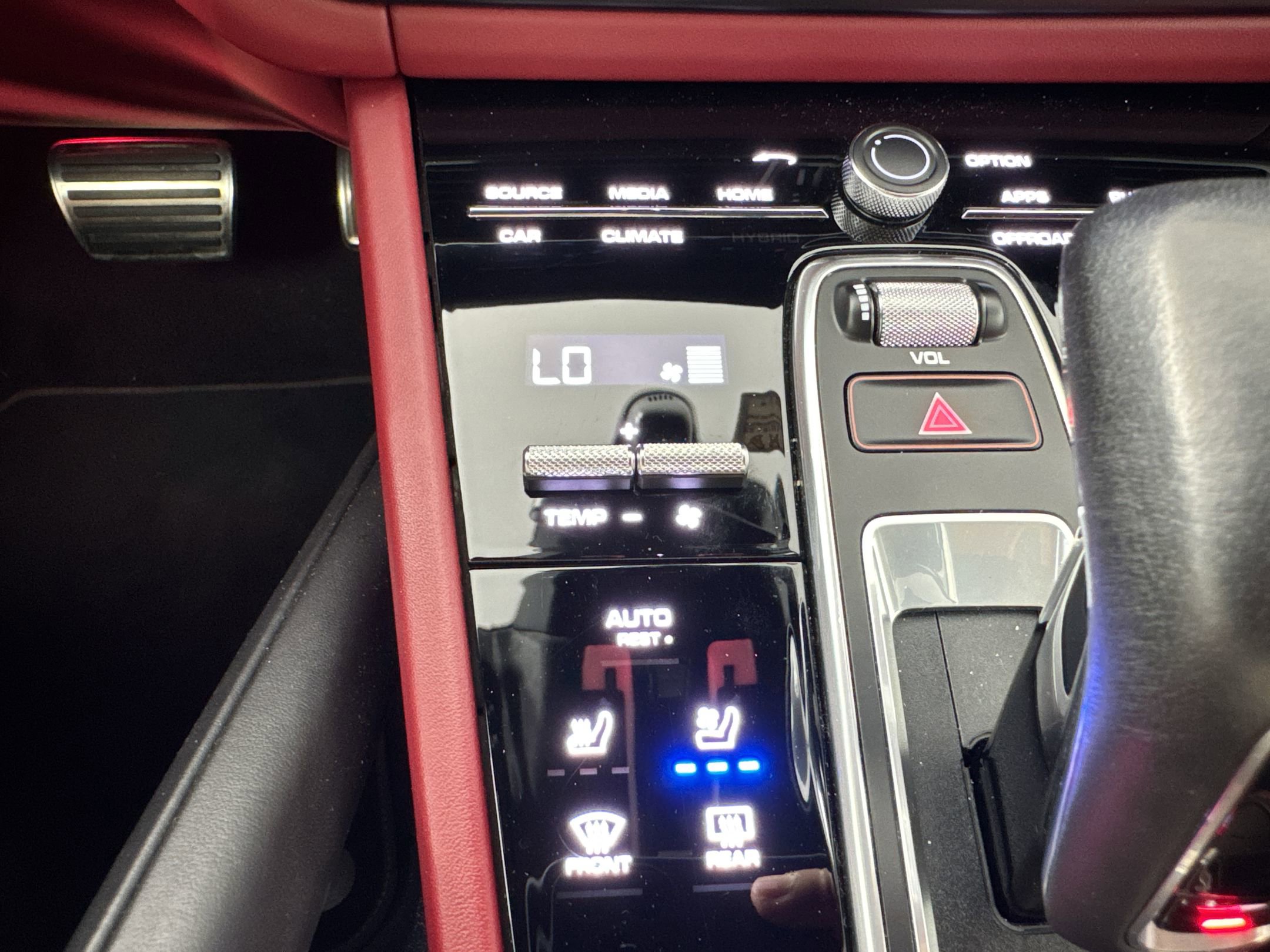 Certified 2022 Porsche Cayenne Turbo image 19