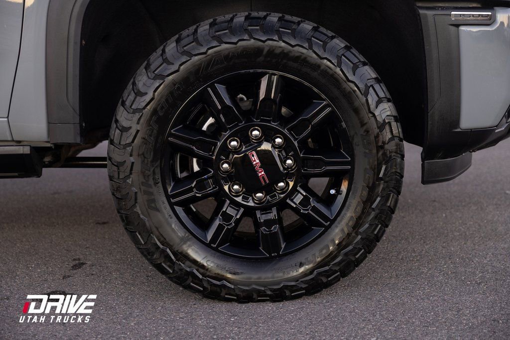 Used 2025 GMC Sierra 3500 AT4 w/ AT4 Premium Plus Package image 7