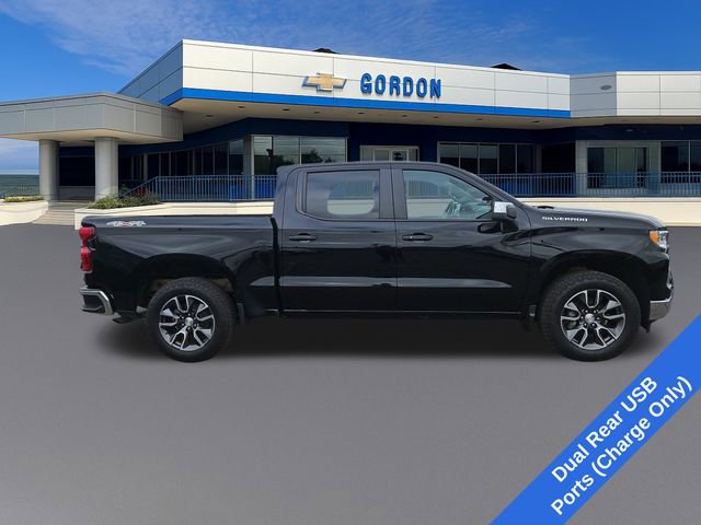 Used 2022 Chevrolet Silverado 1500 LT AWD/4WD image 7