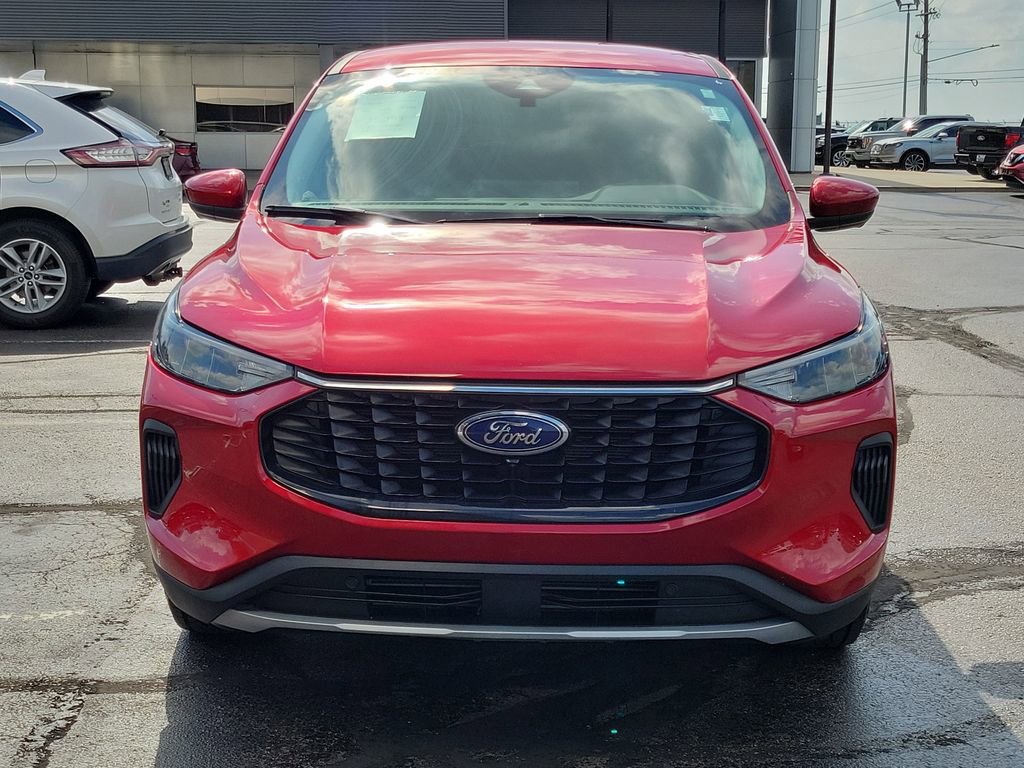 Certified 2023 Ford Escape Active w/ Tech Pack #2 AWD/4WD image 2