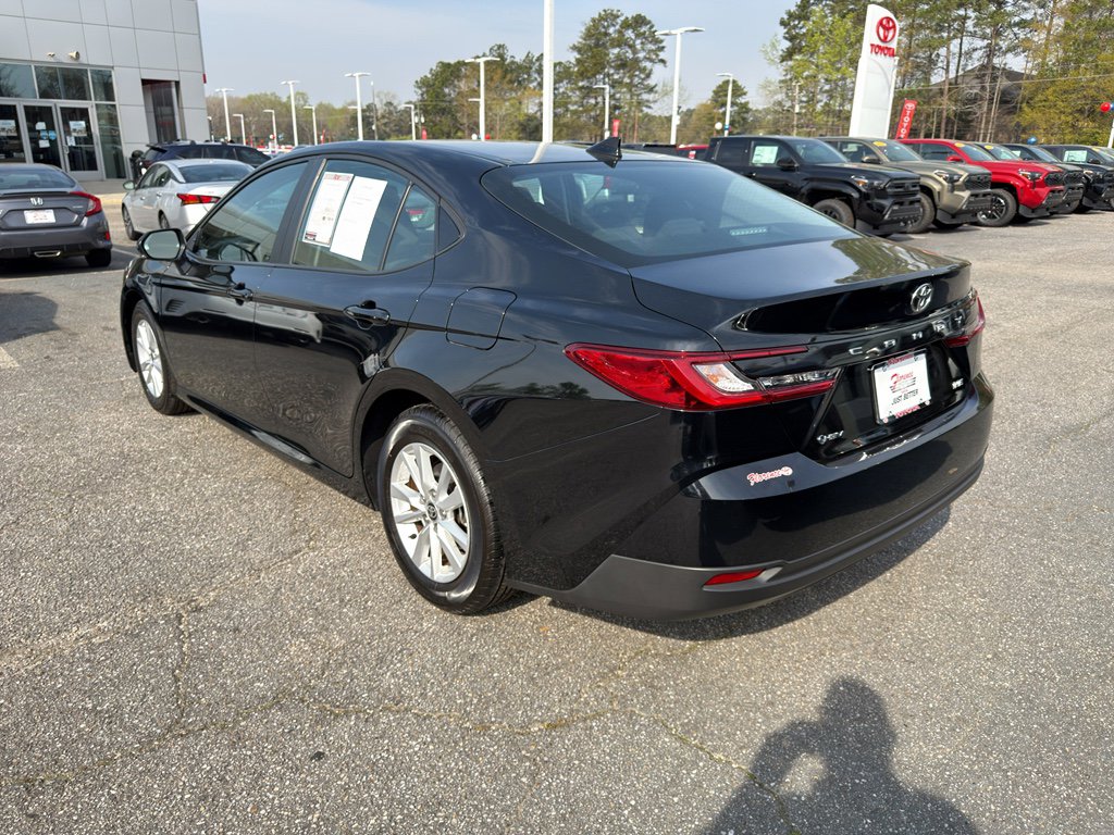 Used 2025 Toyota Camry LE image 12