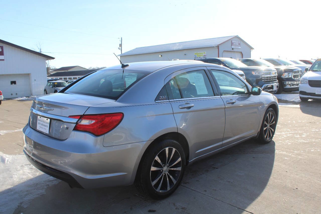 Used 2013 Chrysler 200 Touring w/ S Exterior Appearance Pkg image 8