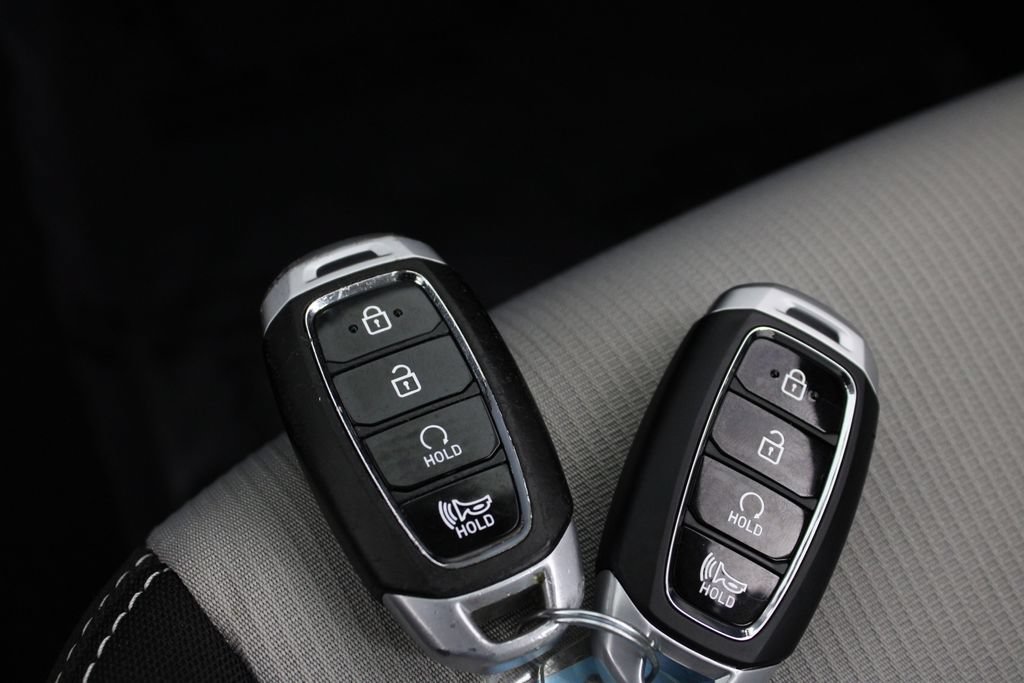 Certified 2024 Hyundai Venue SEL FWD image 31